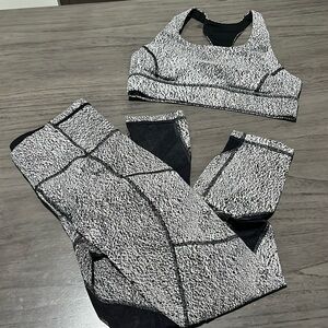 Lululemon workout set